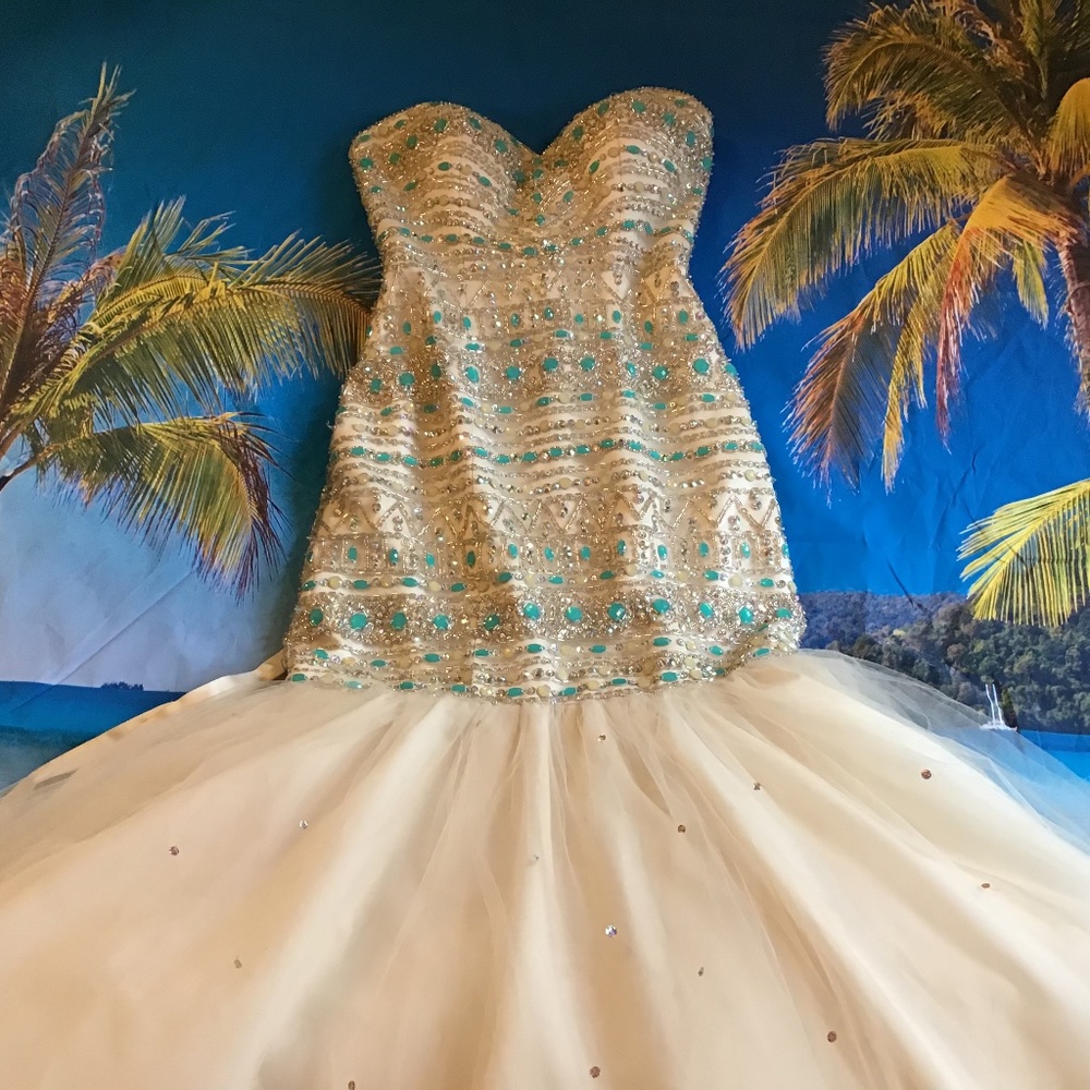 Mori Lee mermaid Formal Wedding dress STUNNING 500$wedding